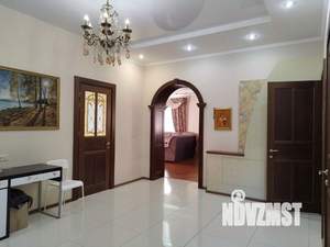 Дом 225м&sup2;, 2-этажный, участок 7 сот.  