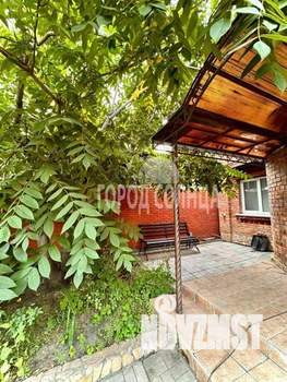 Коттедж 301м², 3-этажный, участок 2 сот.  