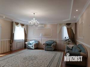 Дом 378м&sup2;, 3-этажный, участок 10 сот.  