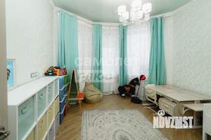 Коттедж 325м², 3-этажный, участок 10 сот.  