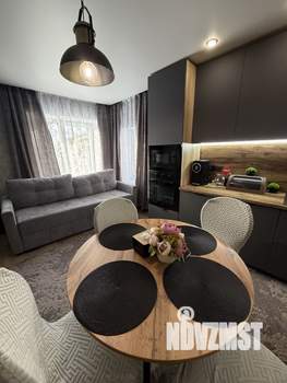 Дом 180м&sup2;, 2-этажный, участок 8 сот.  