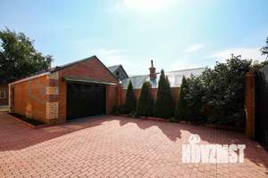 Коттедж 227м², 3-этажный, участок 7 сот.  