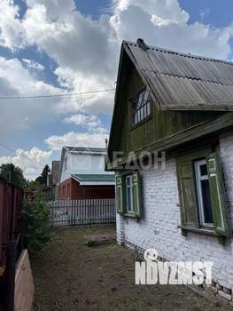 Дом 30м², 2-этажный, участок 5 сот.  