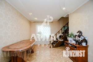 Дом 176м&sup2;, 2-этажный, участок 4 сот.  