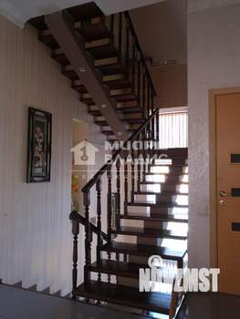 Дом 304м², 2-этажный, участок 8 сот.  