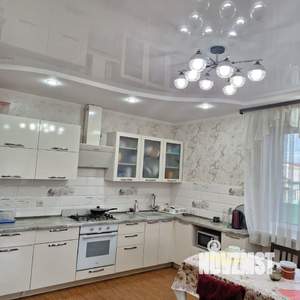 Коттедж 240м&sup2;, 3-этажный, участок 4 сот.  