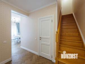 Коттедж 225м&sup2;, 3-этажный, участок 7 сот.  