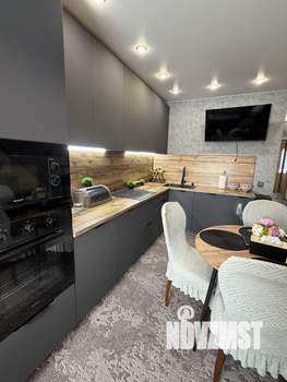 Дом 180м&sup2;, 2-этажный, участок 8 сот.  