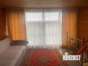 Дом 35м&sup2;, 2-этажный, участок 3 сот.  