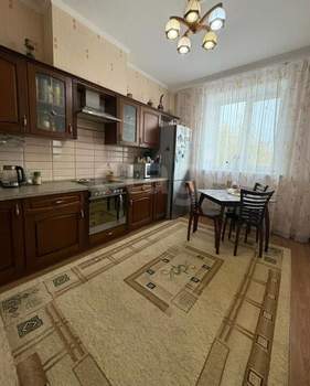 Дом 378м², 3-этажный, участок 10 сот.  