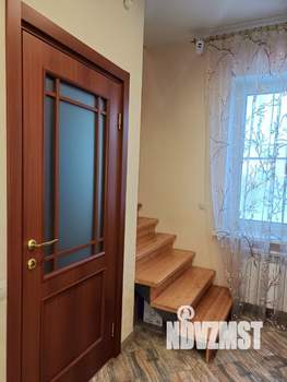 Коттедж 210м², 3-этажный, участок 9 сот.  