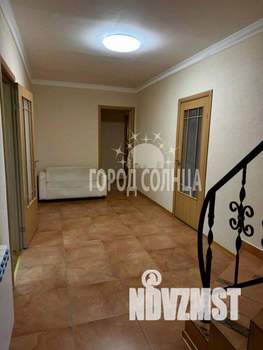 Коттедж 301м², 3-этажный, участок 2 сот.  