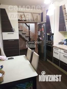 Дом 200м², 2-этажный, участок 8 сот.  