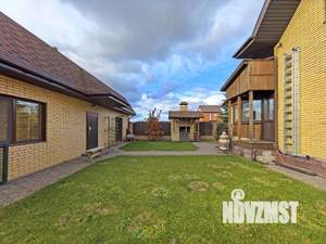 Коттедж 221м&sup2;, 2-этажный, участок 6 сот.  