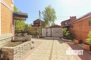 Дом 210м², 3-этажный, участок 7 сот.  