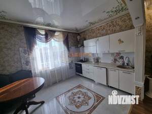 Дом 373м², 3-этажный, участок 8 сот.  