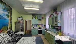 Дом 200м&sup2;, 3-этажный, участок 6 сот.  