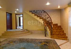 Дом 284м&sup2;, 2-этажный, участок 6 сот.  