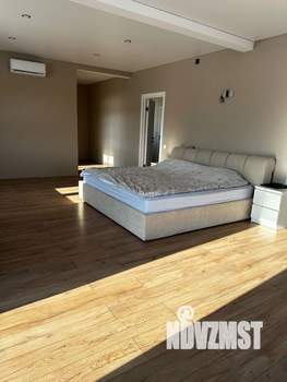 Дом 237м&sup2;, 2-этажный, участок 8 сот.  