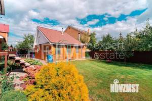 Коттедж 244м², 3-этажный, участок 10 сот.  