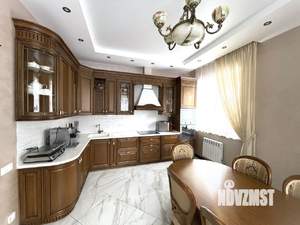 Коттедж 217м², 2-этажный, участок 11 сот.  