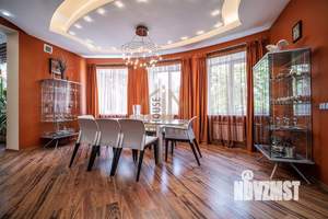 Таунхаус 650м², 3-этажный, участок 250 сот.  