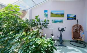 Дом 265м&sup2;, 2-этажный, участок 5 сот.  