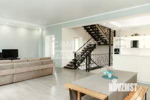 Дом 260м², 3-этажный, участок 5 сот.  