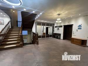 Коттедж 452м², 3-этажный, участок 10 сот.  