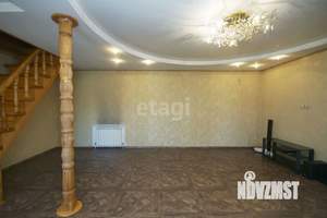 Дом 235м², 3-этажный, участок 6 сот.  