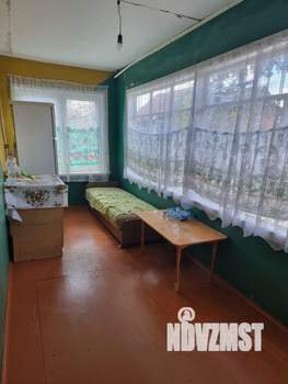 Дом 60м&sup2;, 2-этажный, участок 6 сот.  