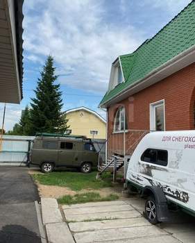 Дом 300м&sup2;, 2-этажный, участок 10 сот.  