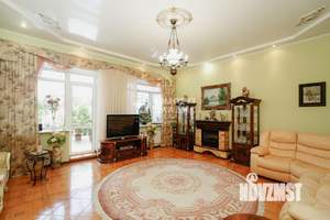 Таунхаус 265м&sup2;, 2-этажный, участок 5 сот.  