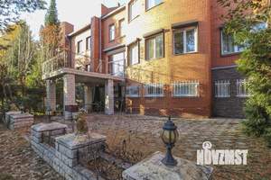 Дом 640м², 3-этажный, участок 30 сот.  