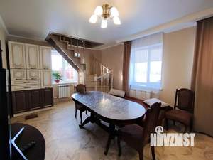 Дом 172м&sup2;, 2-этажный, участок 4 сот.  