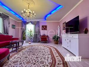 Коттедж 300м², 3-этажный, участок 6 сот.  