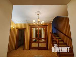 Таунхаус 640м&sup2;, 3-этажный, участок 30 сот.  