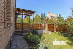 Дом 274м², 2-этажный, участок 8 сот.  