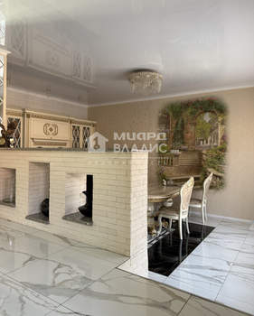 Дом 247м², 2-этажный, участок 9 сот.  