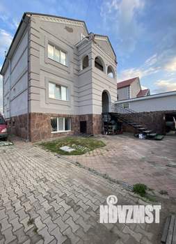 Коттедж 300м&sup2;, 3-этажный, участок 8 сот.  