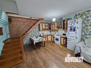 Дом 72м&sup2;, 2-этажный, участок 4 сот.  