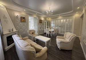 Дом 220м², 2-этажный, участок 5 сот.  