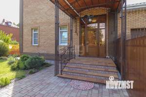 Дом 274м², 2-этажный, участок 8 сот.  