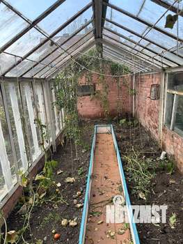 Дом 30м², 2-этажный, участок 5 сот.  