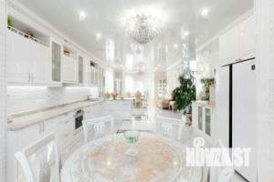 Дом 268м², 2-этажный, участок 9 сот.  