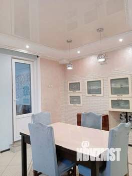 Дом 210м&sup2;, 2-этажный, участок 4 сот.  