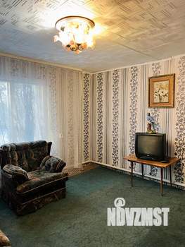 Дом 25м&sup2;, 2-этажный, участок 6 сот.  