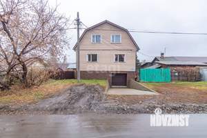 Дом 209м&sup2;, 3-этажный, участок 10 сот.  