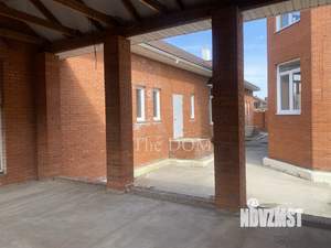 Коттедж 727м&sup2;, 3-этажный, участок 11 сот.  