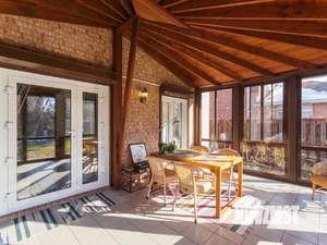 Коттедж 225м&sup2;, 3-этажный, участок 7 сот.  